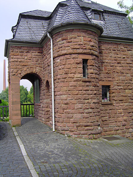 Brckenhuschen der alten Schwanheimer Brcke - Eifelstrae (1945 zerstrt)