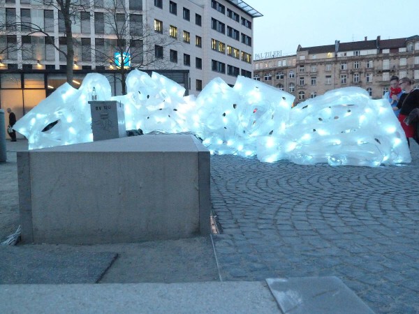 Rossmarkt - Installation zur Luminale 2014