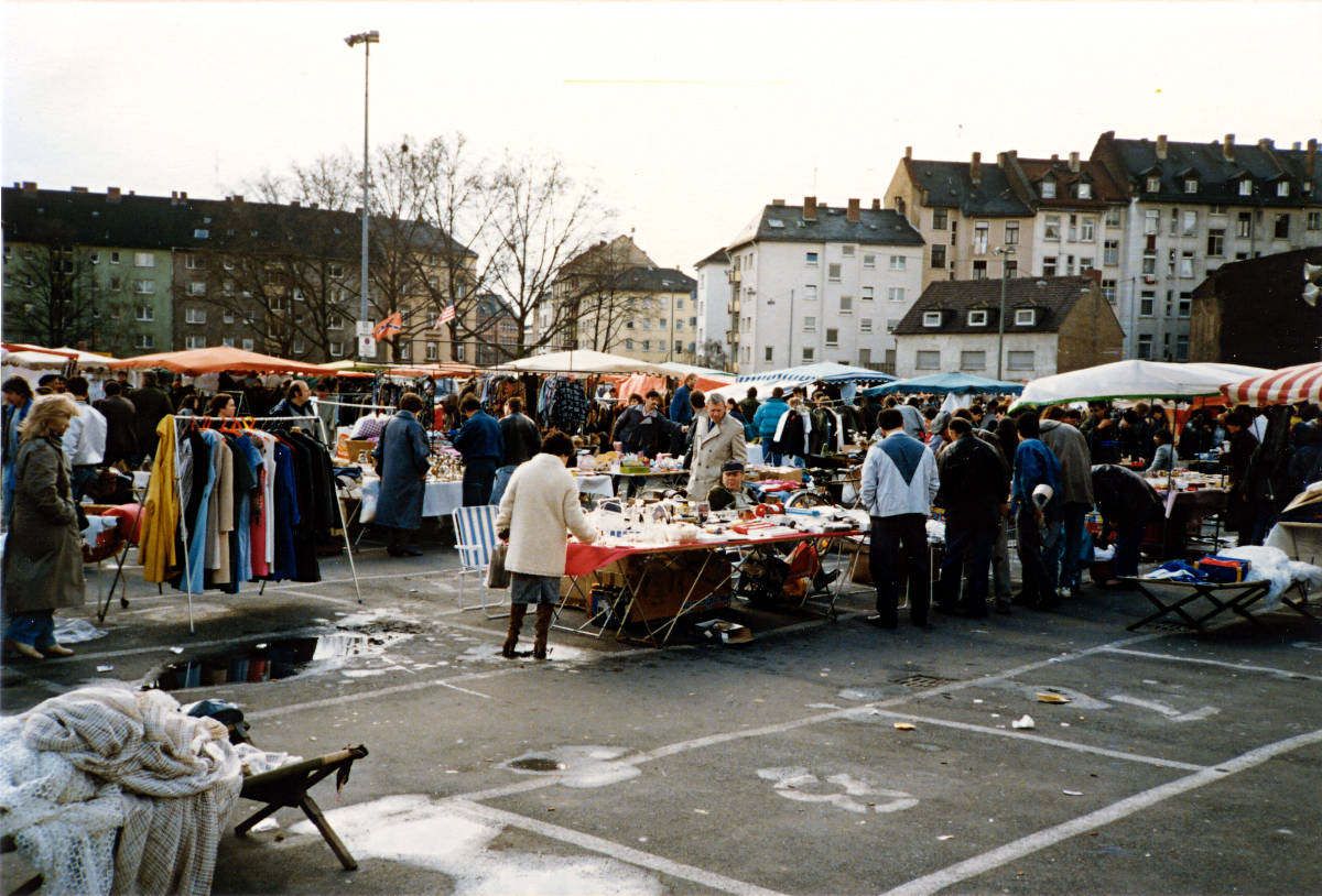 Schlachthofgel�nde - mit Samstags-Flohmarkt