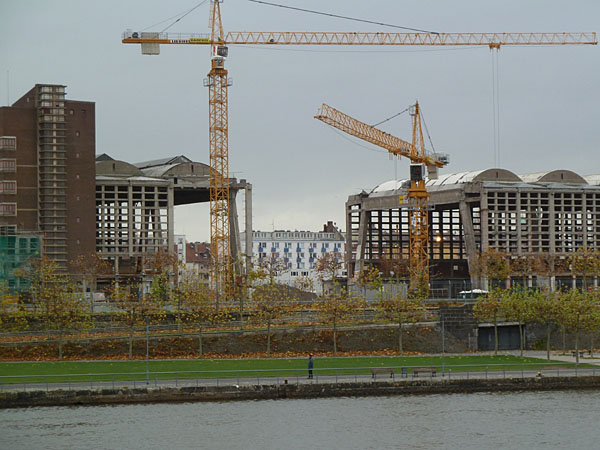 EZB-Neubau - Abbrucharbeiten  an der Gro�markthalle