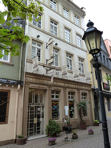 Rosenberger Stra�e 6 - Klassizistisches Haus