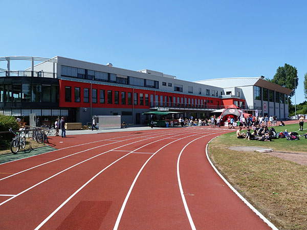 Eintracht-Leistungszentrum und Wolfgang-Steubing-Halle