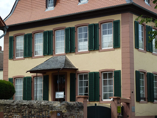 Evangelisches Pfarrhaus Nieder-Erlenbach (1748)