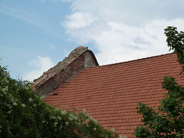 Alte Fahrt - Scheunendach mit Brandmauer