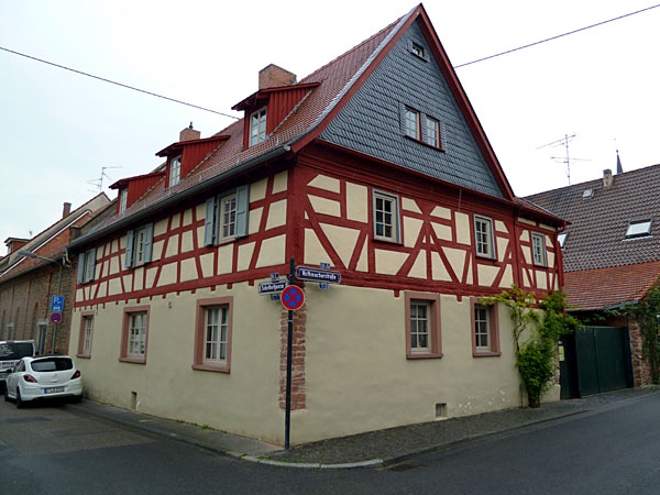 Huthmacherstra�e 7