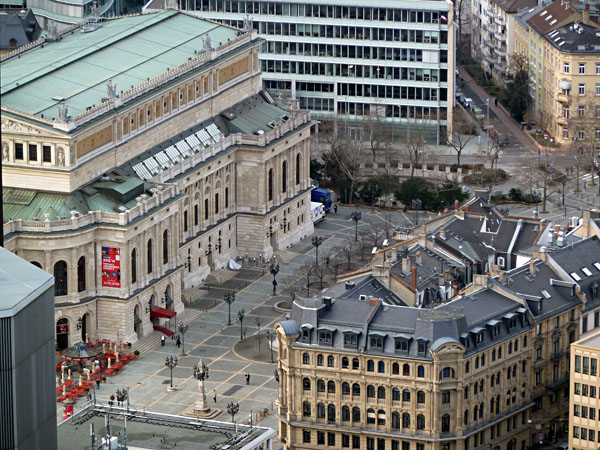 Opernplatz