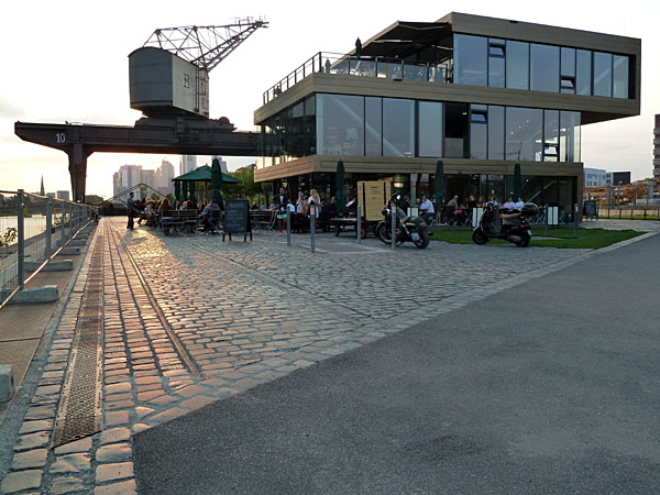 Osthafen - Neubau Restaurant 'Oosten'