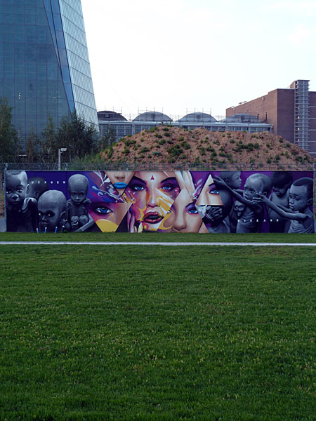 EZB-Neubau - Kunstgraffiti am Bauzaun