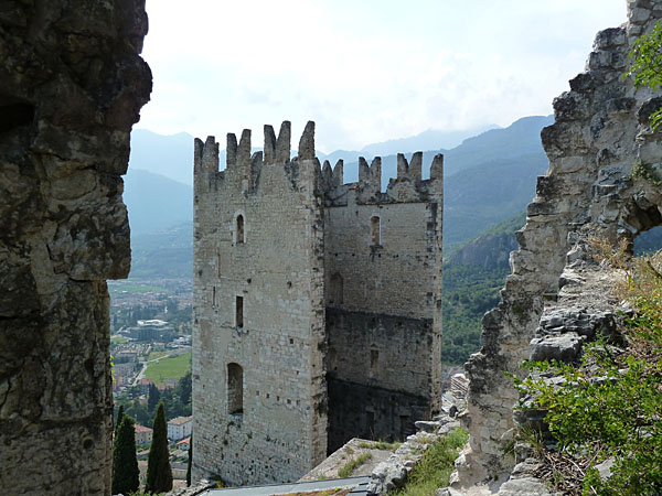 Arco - Rocca (Castello) di Arco (La torre principale)