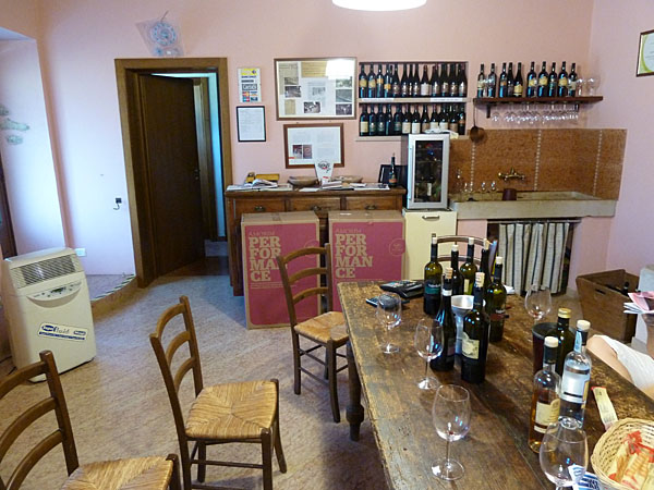 Sant'Ambrogio - Probierstube der Azienda Agricola Boscaini Carlo