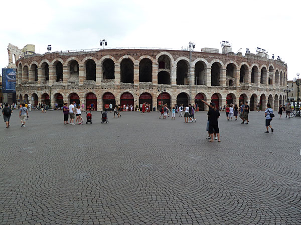 Verona - r�misches Amphitheater (ca. 50 n.Chr.)