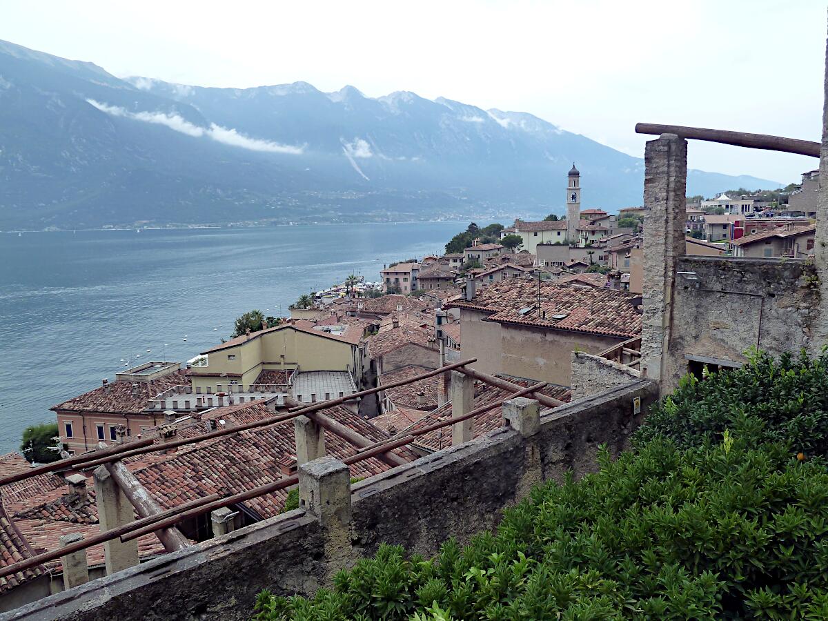 Limonaia del Cast�l - Blick �ber Limone