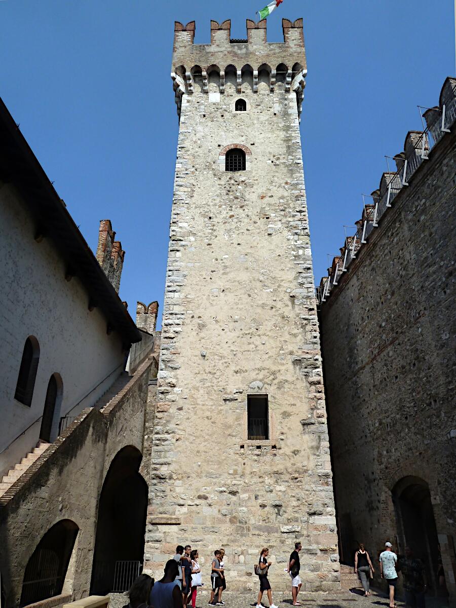Castello Scaligero - Torre di Mastino (13.Jh.)