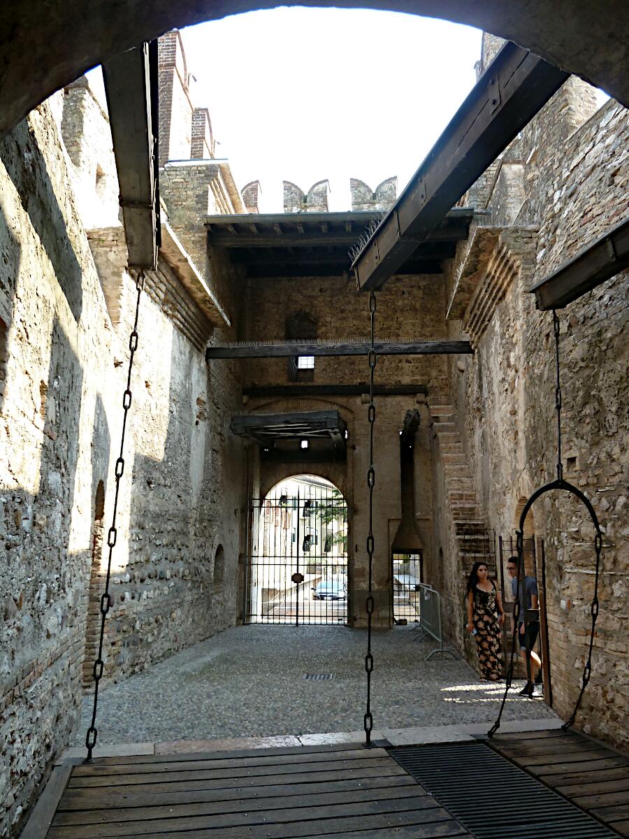 Castello Scaligero (13.Jh.)