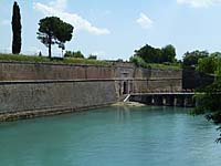 Peschiera - Festungsmauern im S�dwesten