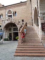 Verona - Palazzo della Ragione (Corte del Mercato Vecchio mit Freitreppe, 15. Jh.)