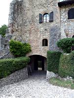 Castello di Sabbionara (ab 11. Jh.) - Eingangsgebäude