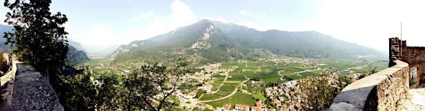 Rocca (Castello) di Arco - Blick ins Sarcatal (Massone, Arco, Bolognano)