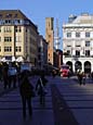 Rathausplatz - Blickrichtung Schleusenbrcke und Heinrich-Hertz-Turm