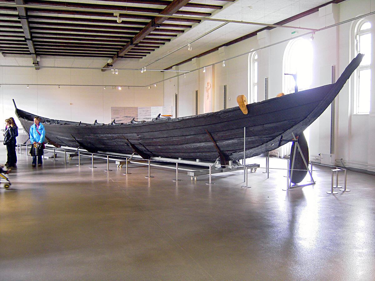 Archologisches Landesmuseum - Nydamboot (um 320 n.Chr.)