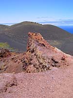 Volc�n de Teneguia - Schwefelablagerungen am Kraterrand