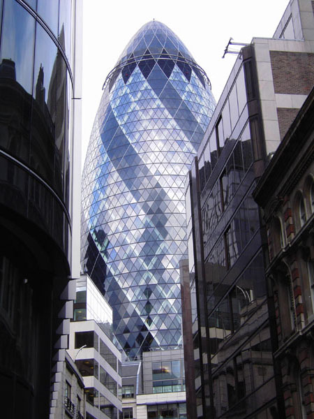 St. Mary Axe - Swiss Re Tower ('Gherkin', die 'Gurke')