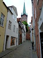 Kleine Petersgrube - im Hintergrund St.-Petri-Kirche (ab 1170)