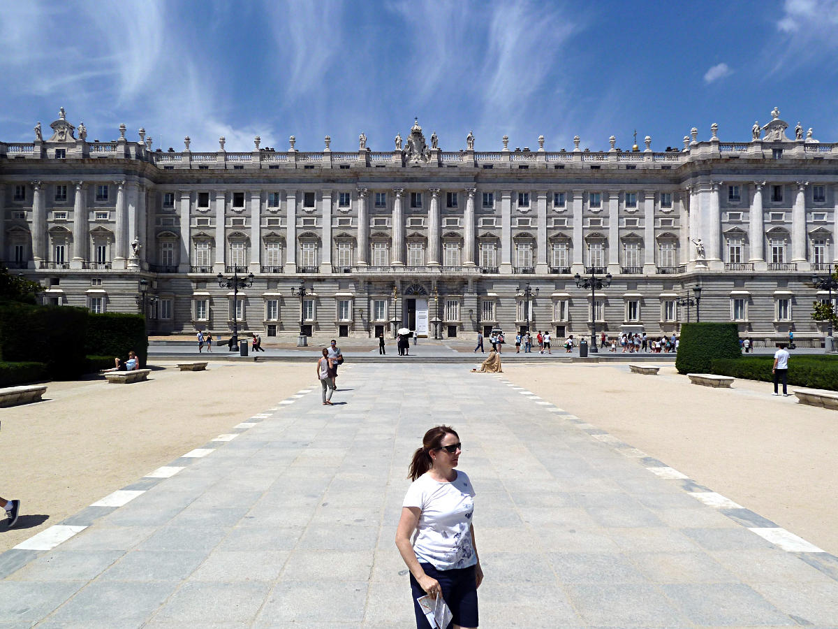 Palacio Real (1734-64) - Ostansicht (Plaza de Oriente)
