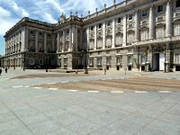 Palacio Real (1734-64) - Ostansicht (Plaza de Oriente)