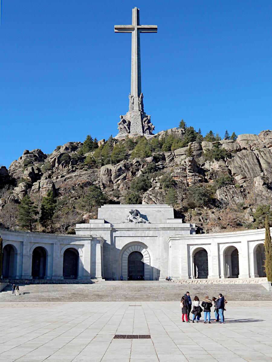 Monumento Nacional de Santa Cruz del Valle de los Ca�dos (1940-58) - Eingang zur Basilica de Santa Cruz