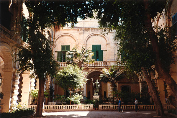 Valletta - Gromeisterpalast (Neptune's Court)