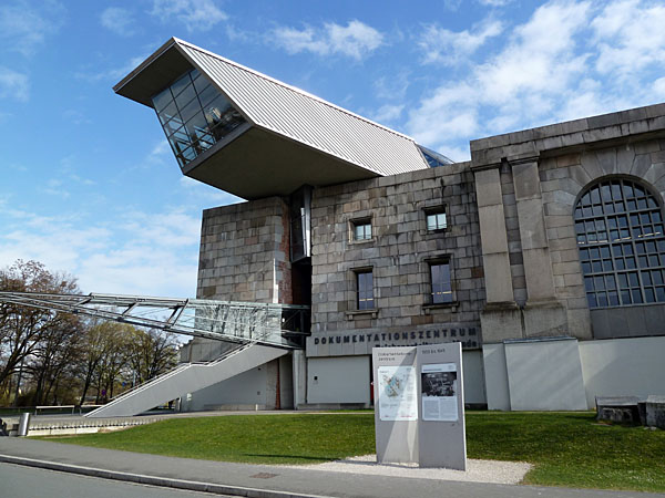 Kongresshalle - mit Dokumentationszentrum Reichsparteitagsgel�nde