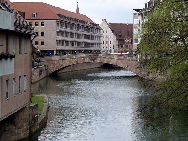 Pegnitz mit Fleischbr�cke - Blick von der oberen Karlsbr�cke
