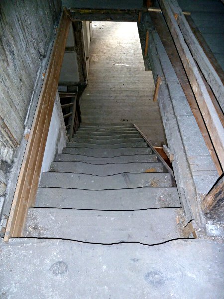 N�rnberger Stra�e 2 - ehem. Farbhaus (1735), Holzstiege