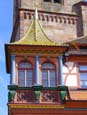 Rathaus (ab 1528) - Chrlein mit vergoldetem Dach