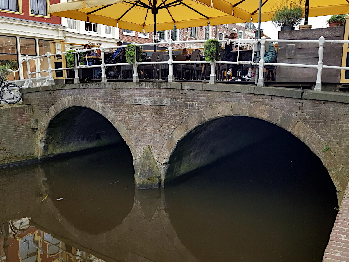 Gewelfde Stenenbrug (1500)