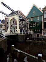 Huis Met de Kogel - Wohn- und Geschftsgebude (16. Jh.) mit Appelsteegbrug