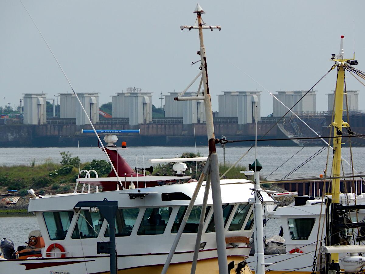 Waddenhaven - im Hintergrund Stevinsluizen (1927-32)