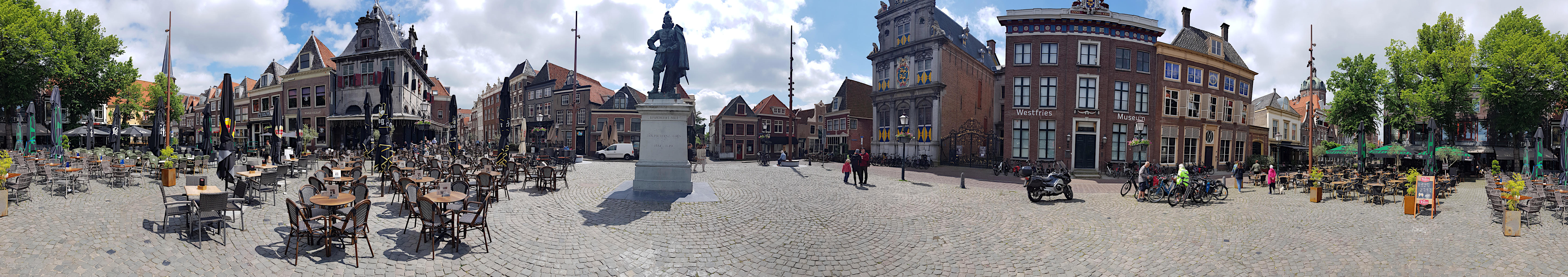 Roode Steen - Waag (ab 1609), Denkmal Jan Pieterszoon Coen (1893), Statencollege (1632)