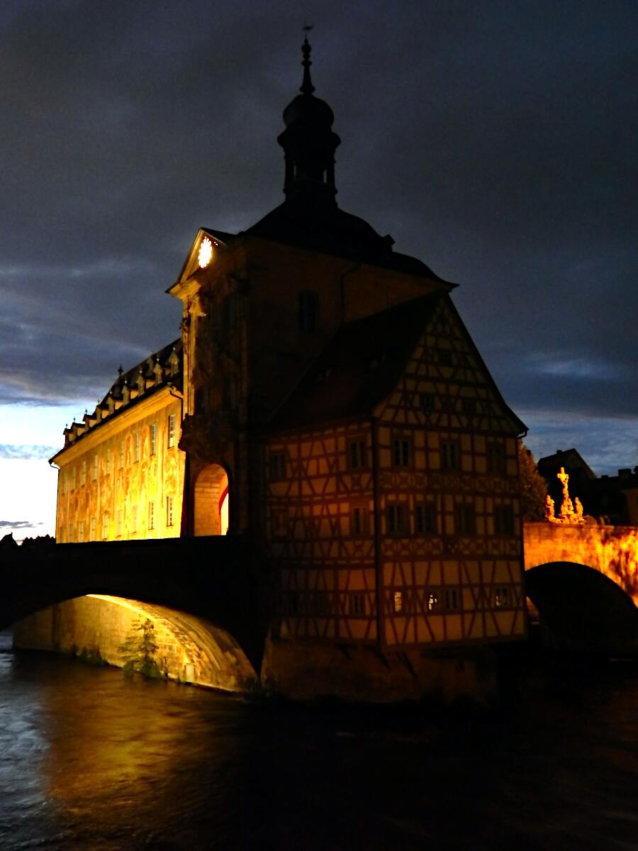Altes Rathaus (1461-67, 1744-56) - mit Rottmeisterhuschen