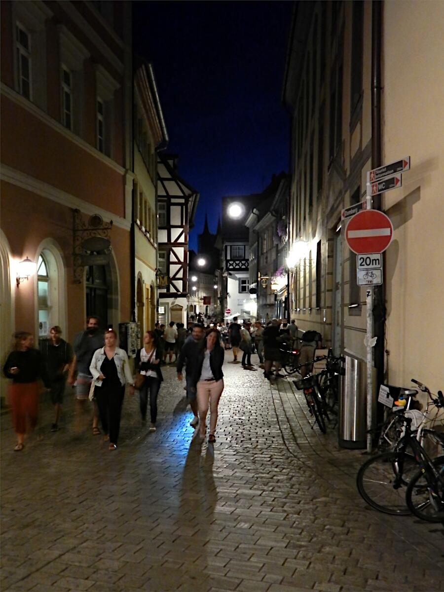 Dominikanerstrae - Straenausschank 'Schlenkerla' und 'Alt Ringlein'