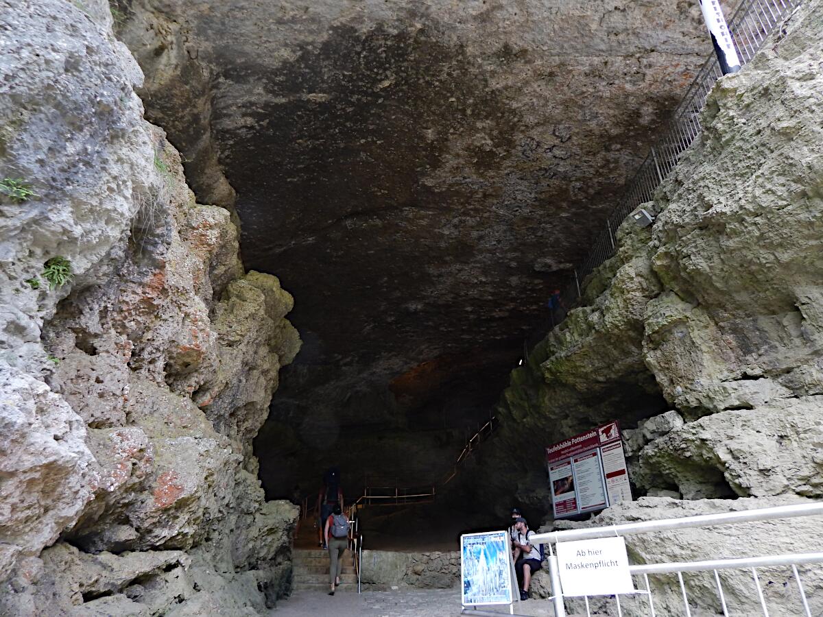Eingang zur Teufelsh�hle