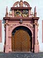Historisches Rathaus (1605) - S�ulenportal