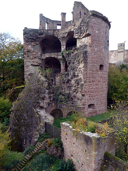 Heidelberger Schloss - gesprengter Kraut(Pulver)turm (17. Jh.)