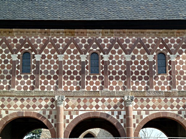 Karolingische Torhalle (um 800) - Westansicht