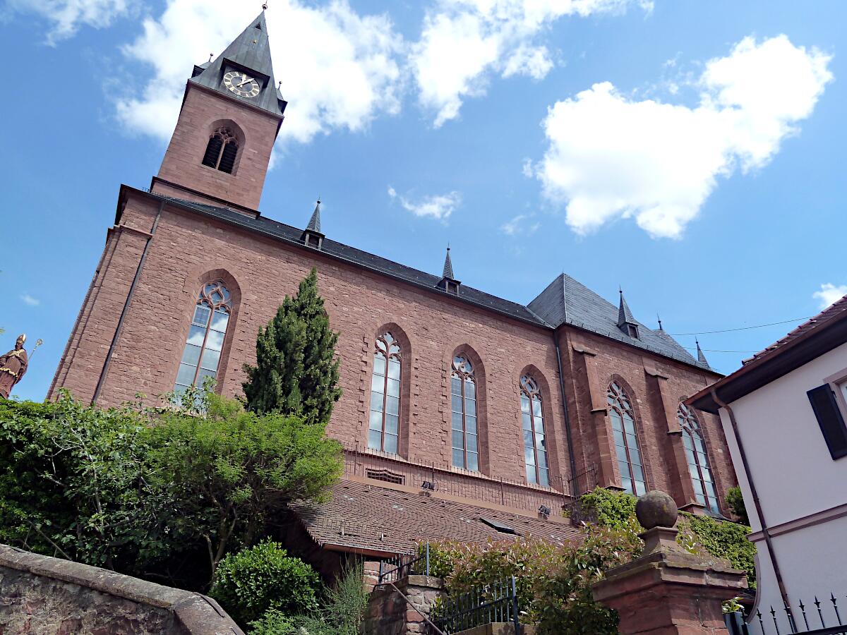 Katholische Pfarrkirche St. Martin (12.-19. Jh.)