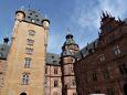 Schloss Johannisburg (1605-14) - Innenhof mit Bergfried