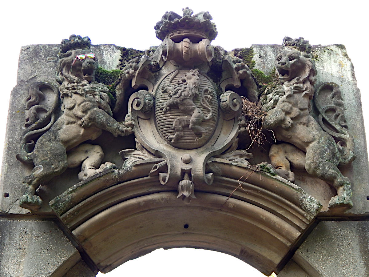 Palais Rosenhhe (1894) - altes Wappen Eingangsportal