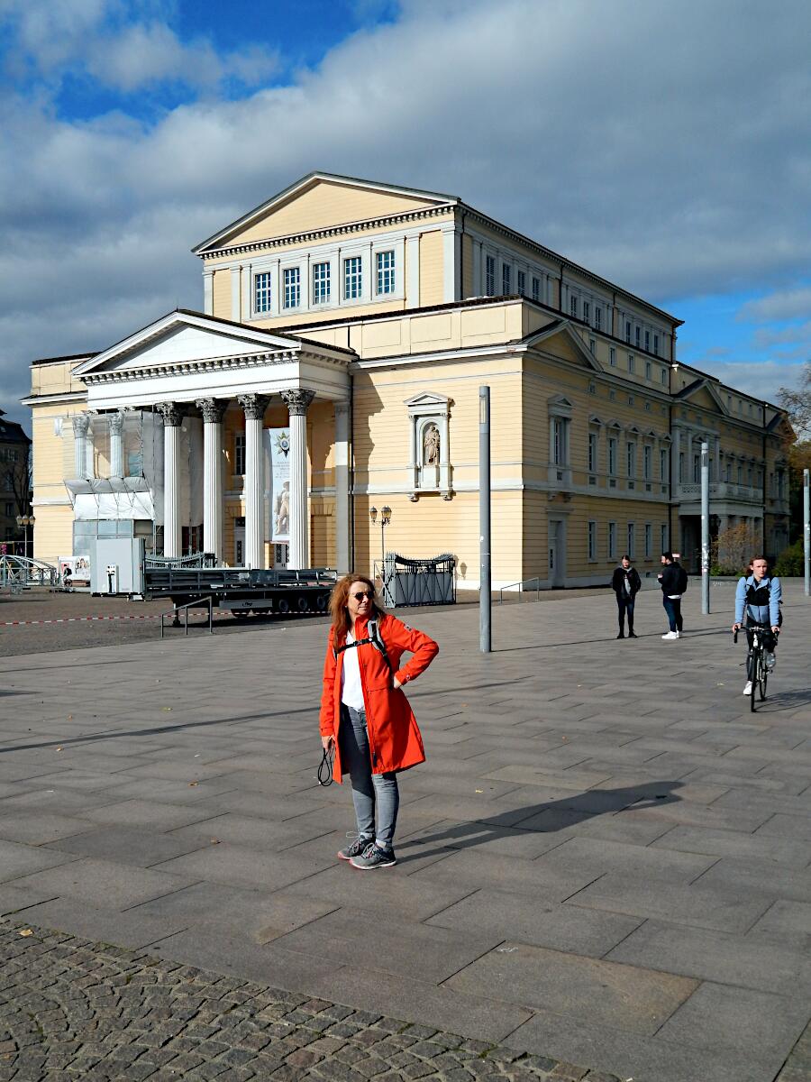 Haus der Geschichte (ehem. Hoftheater 1817; Rekontruktion 1993) - u.a. Hessisches Staatsarchiv