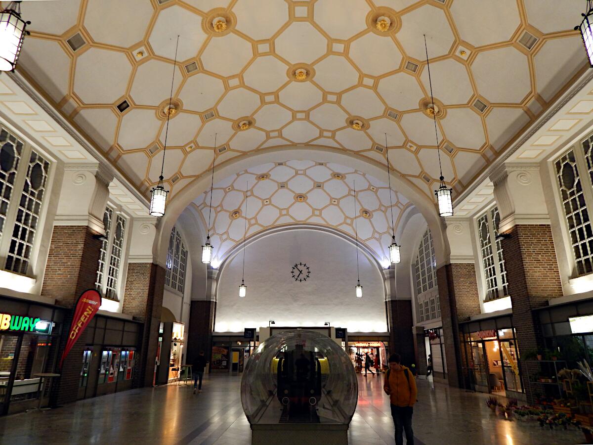 Hauptbahnhof (1912) - Eingangshalle
